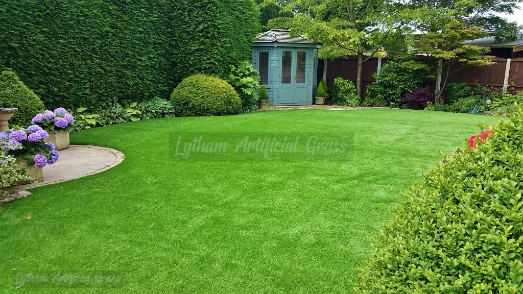 Lytham-St-Annes-Artificial-Grass-Garden-1